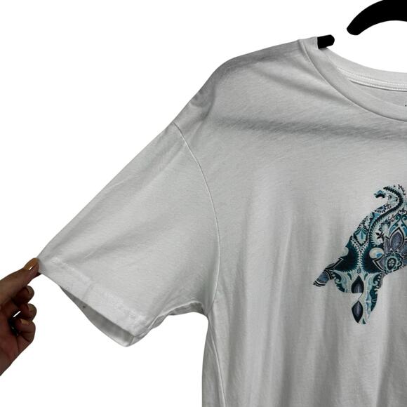 Vera Bradley White Blue Turtle Print Short Sleeve Crewneck T Shirt Womens Large - Picture 2 of 5